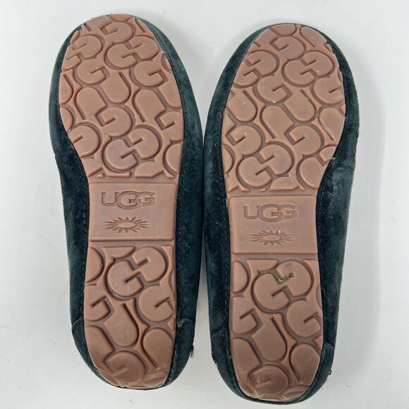 UGG Australia Women Size 8  Black Fur Lined Slipper Moccasin Slip On - Picture 10 of 11